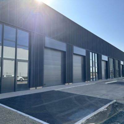 Locaux d'activité A VENDRE de 2 431 m² divisibles à partir de 113 m² a TREVOUX