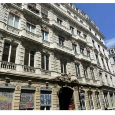 Bureaux A VENDRE de 163 m² non divisibles a LYON