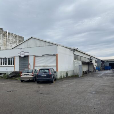 Locaux d'activité A VENDRE de 2 279 m² non divisibles a CALUIRE ET CUIRE