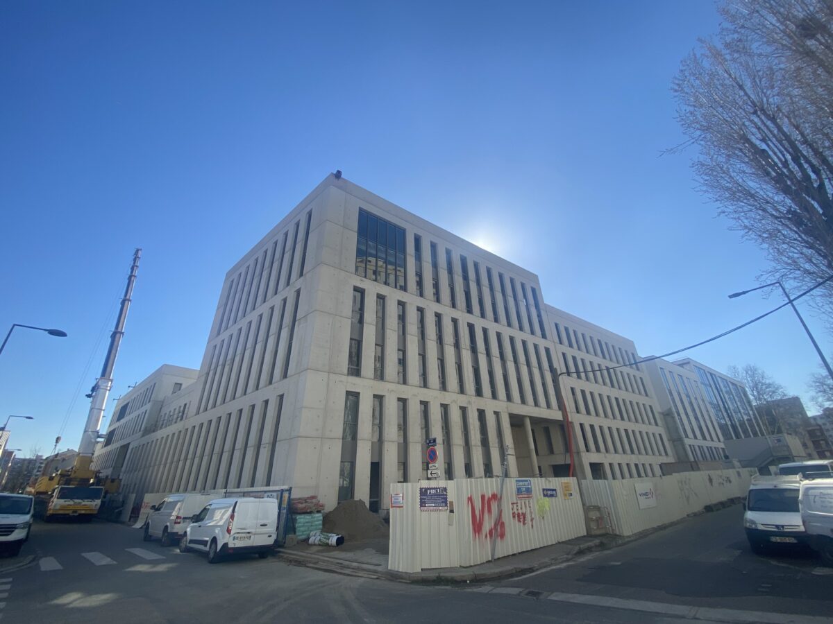 Bureaux A LOUER de 7 131 m² divisibles à partir de 398 m² a VILLEURBANNE