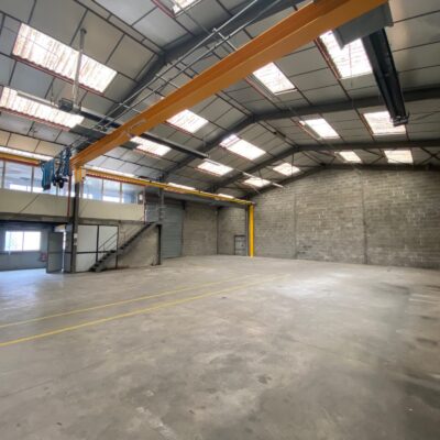 Locaux d'activité A VENDRE de 3107 m² non divisible a RILLIEUX LA PAPE