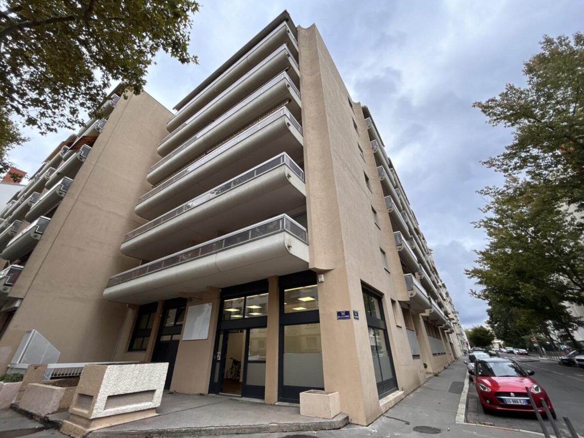 Bureaux A VENDRE de 219 m² non divisibles a LYON