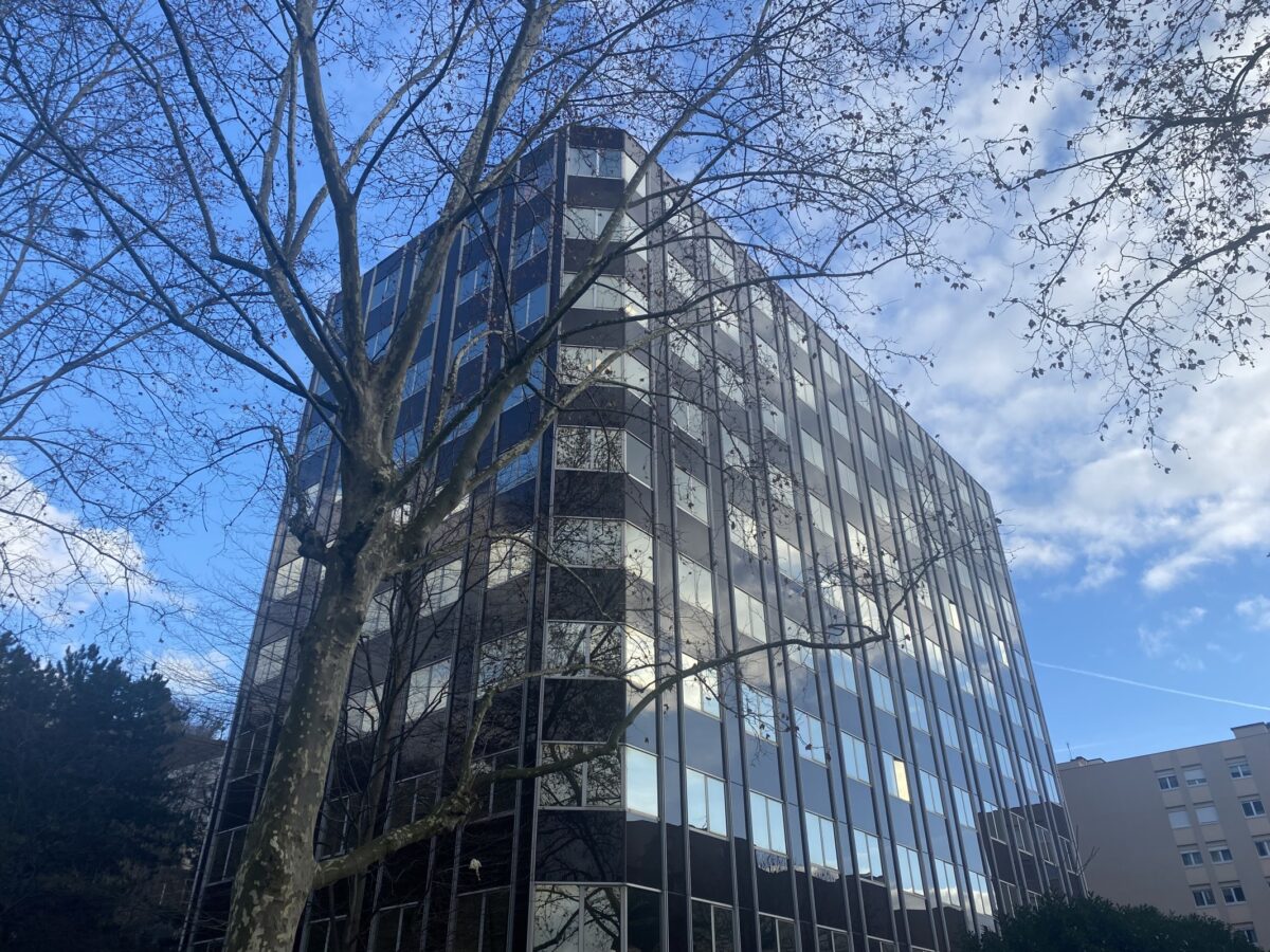 Bureaux A VENDRE de 187 m² non divisibles a LYON