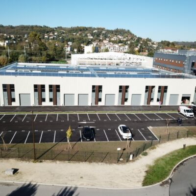 Locaux d'activité A VENDRE de 414 m² divisibles à partir de 138 m² a MONTLUEL