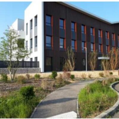 Bureaux A VENDRE OU A LOUER de 977 m² divisibles à partir de 181 m² a MONTLUEL
