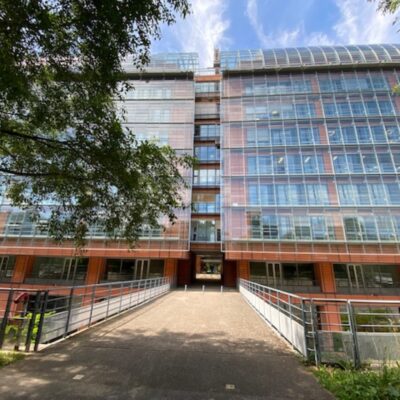 Bureaux A VENDRE de 2 439 m² divisibles à partir de 143 m² a LYON