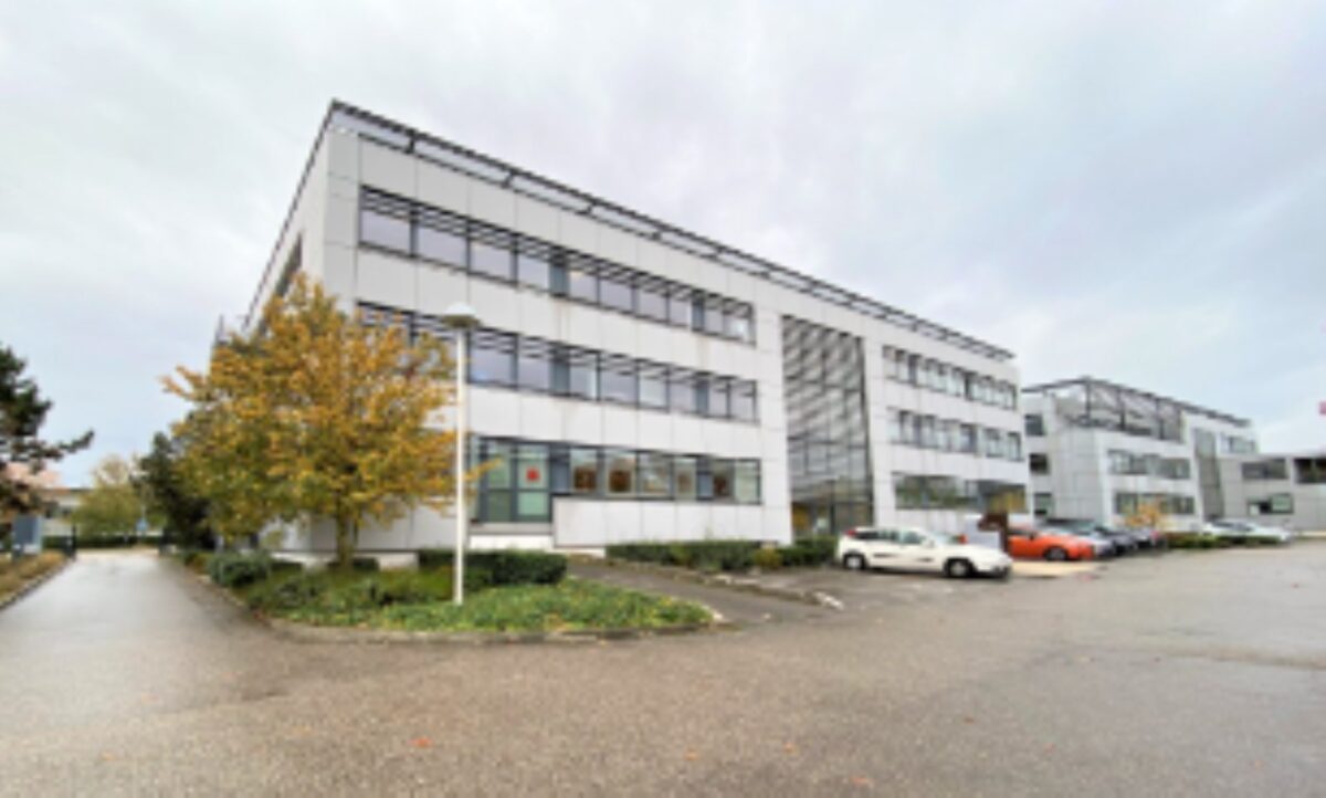 Bureaux A LOUER de 201 m² non divisibles a SAINT PRIEST