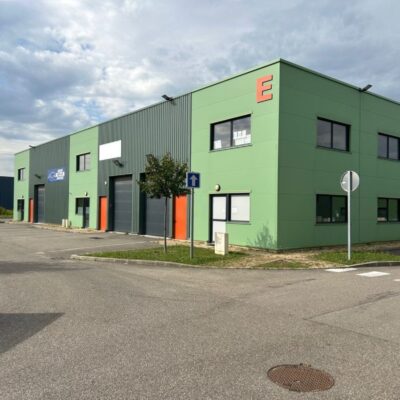 Locaux d'activité A LOUER de 161 m² non divisibles a CIVRIEUX