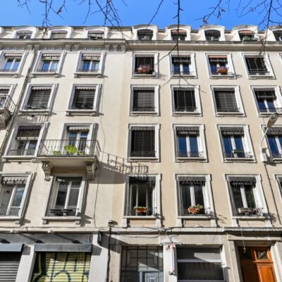 Bureaux A VENDRE OU A LOUER de 497 m² non divisibles a LYON