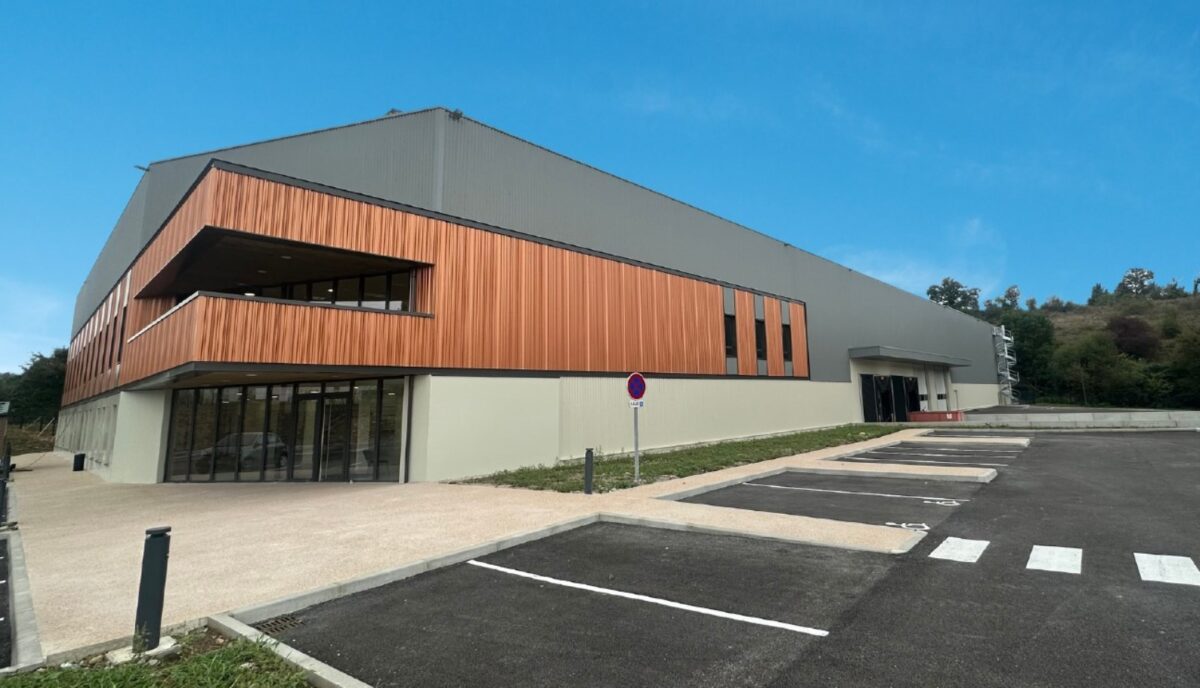 Locaux d'activité A LOUER de 4 560 m² non divisibles a SAINT LAURENT DE MURE