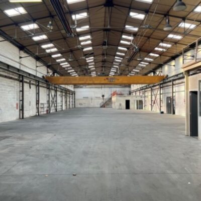 Locaux d'activité A LOUER de 2 234 m² divisibles à partir de 1 080 m² a CHASSIEU