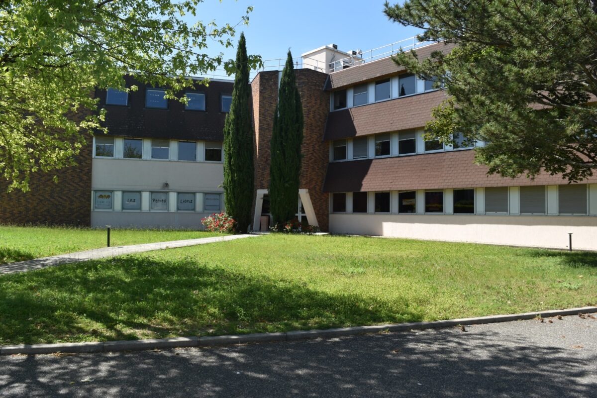 Bureaux A LOUER de 255 m² non divisibles a BRON