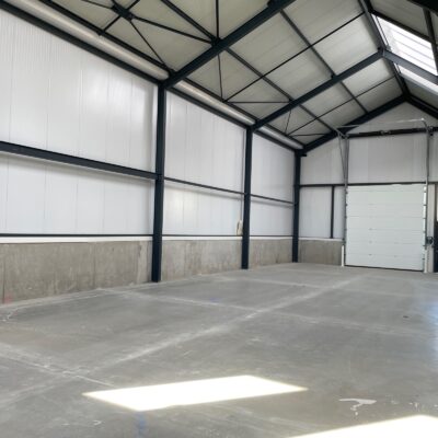 Locaux d'activité A VENDRE de 7 419 m² divisibles à partir de 161 m² a TOUSSIEU