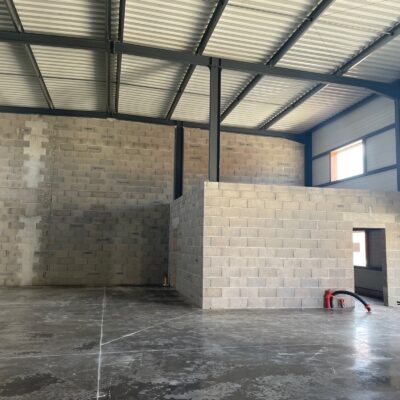 Locaux d'activité A LOUER de 3 418 m² divisibles à partir de 60 m² a CHASSIEU