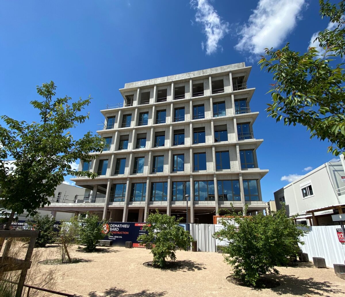 Bureaux A LOUER de 1926 m² divisibles à partir de 200 m² a VILLEURBANNE