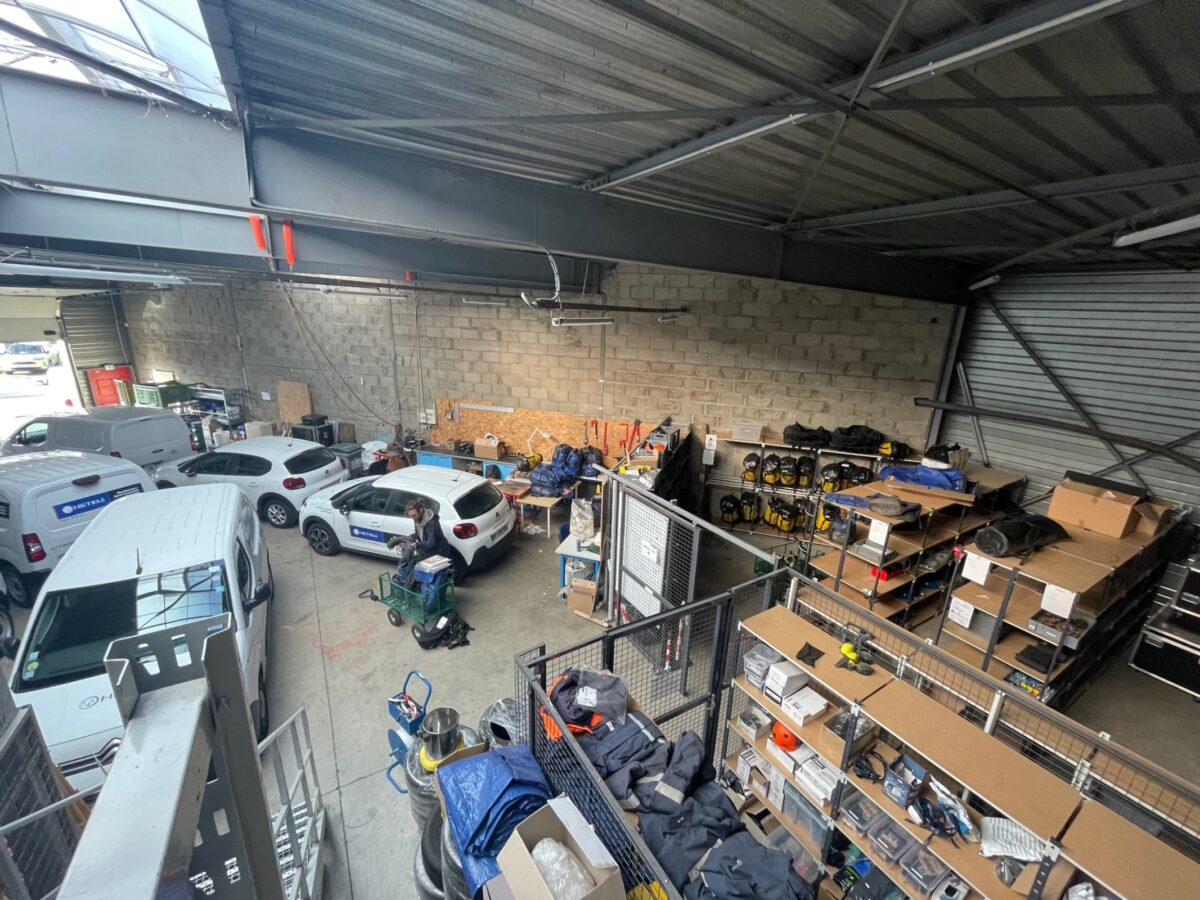 Locaux d'activité A LOUER de 480 m² non divisibles a FEYZIN