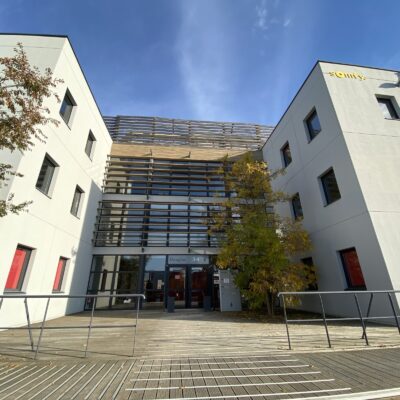 Bureaux A VENDRE de 3 700 m² non divisibles a SAINT PRIEST