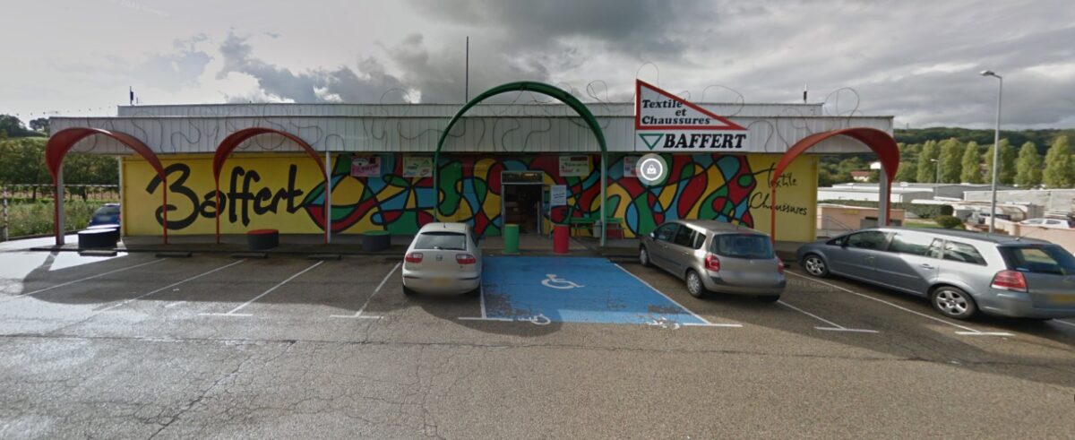 Locaux d'activité A VENDRE OU A LOUER de 1 530 m² non divisibles a RUY MONTCEAU