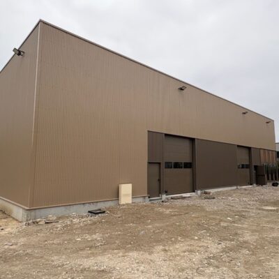 Locaux d'activité A LOUER de 408 m² divisibles à partir de 137 m² a JONS