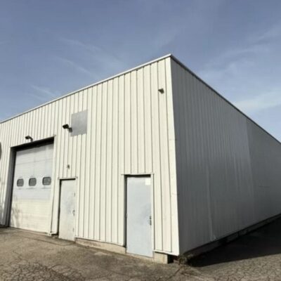 Locaux d'activité A VENDRE de 2 000 m² non divisibles a BRON