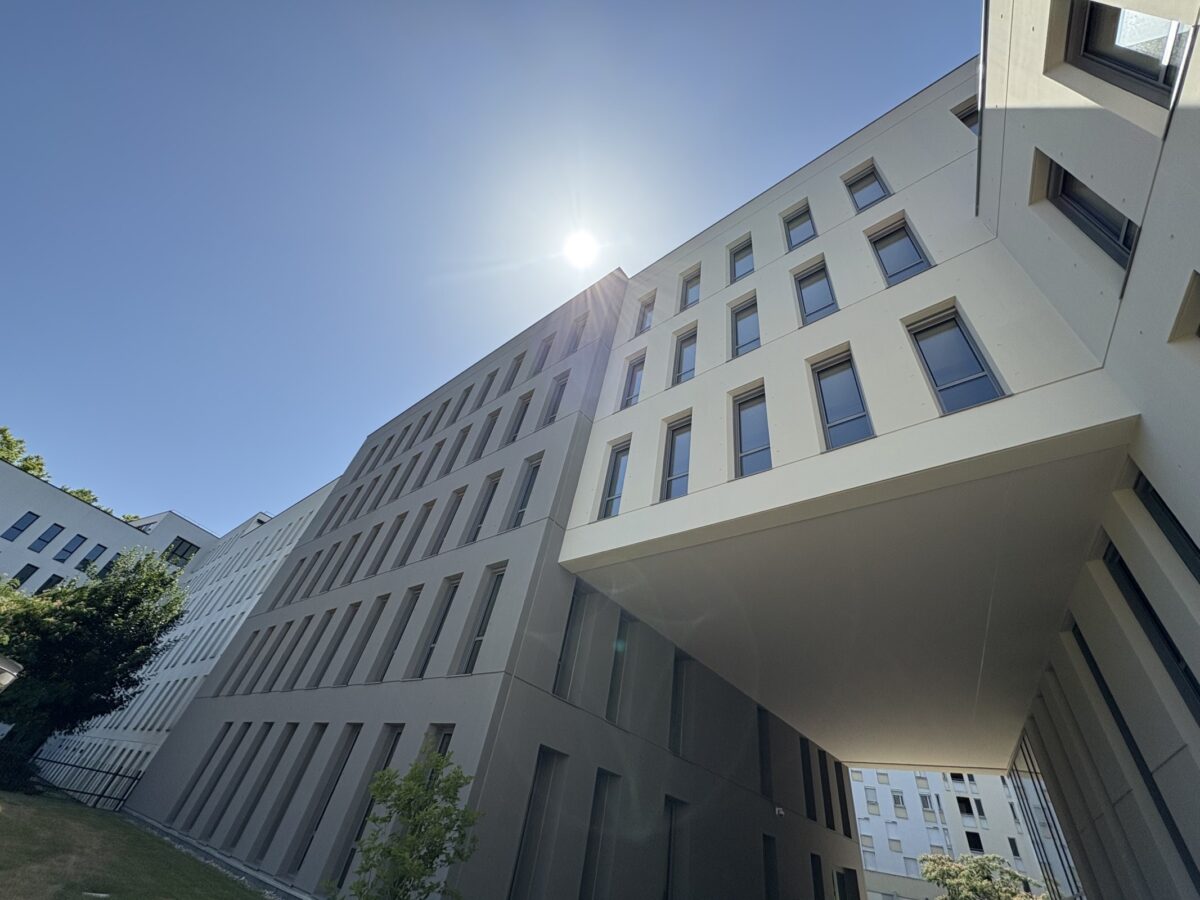 Bureaux A VENDRE OU A LOUER de 7 156 m² divisibles à partir de 359 m² a VILLEURBANNE