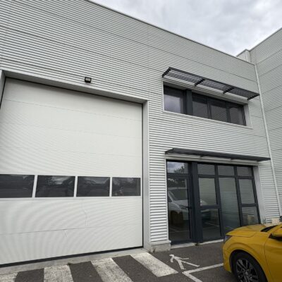 Locaux d'activité A LOUER de 169 m² non divisibles a GENAS