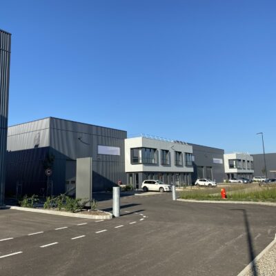 Locaux d'activité A LOUER de 6 663 m² divisibles à partir de 543 m² a SAINT PRIEST