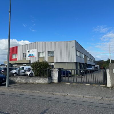 Locaux d'activité A LOUER de 1 051 m² non divisibles a CHASSIEU