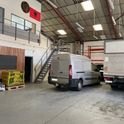 Locaux d'activité A LOUER de 400 m² non divisibles a GRIGNY