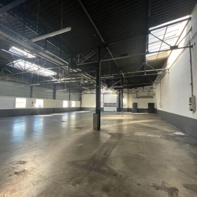 Locaux d'activité A LOUER de 740 m² non divisibles a VENISSIEUX