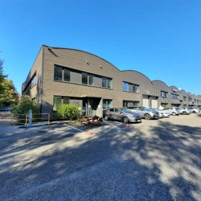 Locaux d'activité A LOUER de 1 226 m² divisibles à partir de 206 m² a DARDILLY