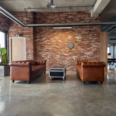 Bureaux A VENDRE de 825 m² divisible à partir de 430 m² a GENAS