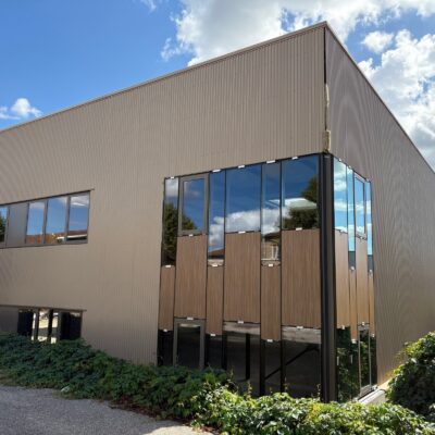 Locaux d'activité A VENDRE de 531 m² non divisibles a JONS