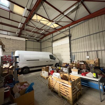 Locaux d'activité A VENDRE de 1 106 m² non divisibles a CHASSIEU