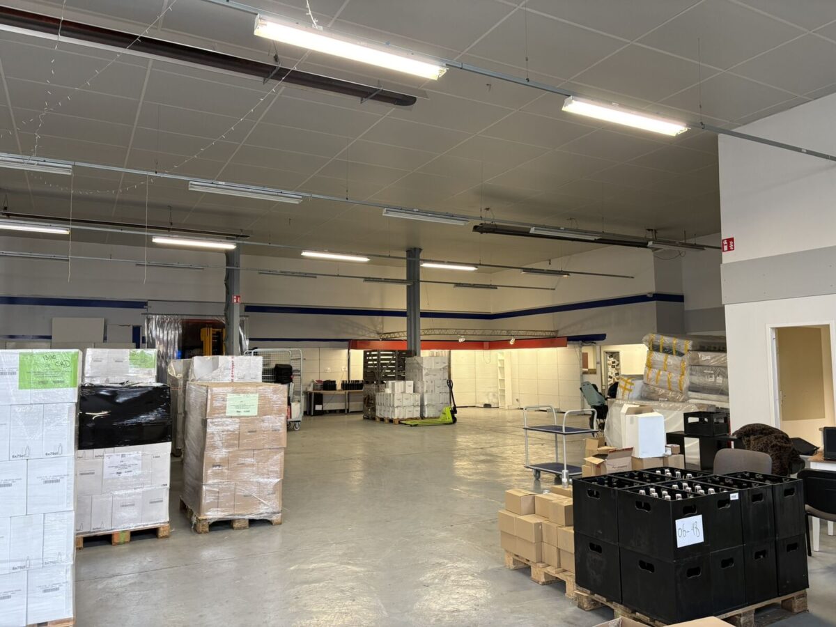 Locaux d'activité A LOUER de 1 217 m² non divisibles a LYON