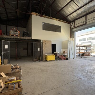 Locaux d'activité A LOUER de 200 m² non divisibles a FEYZIN