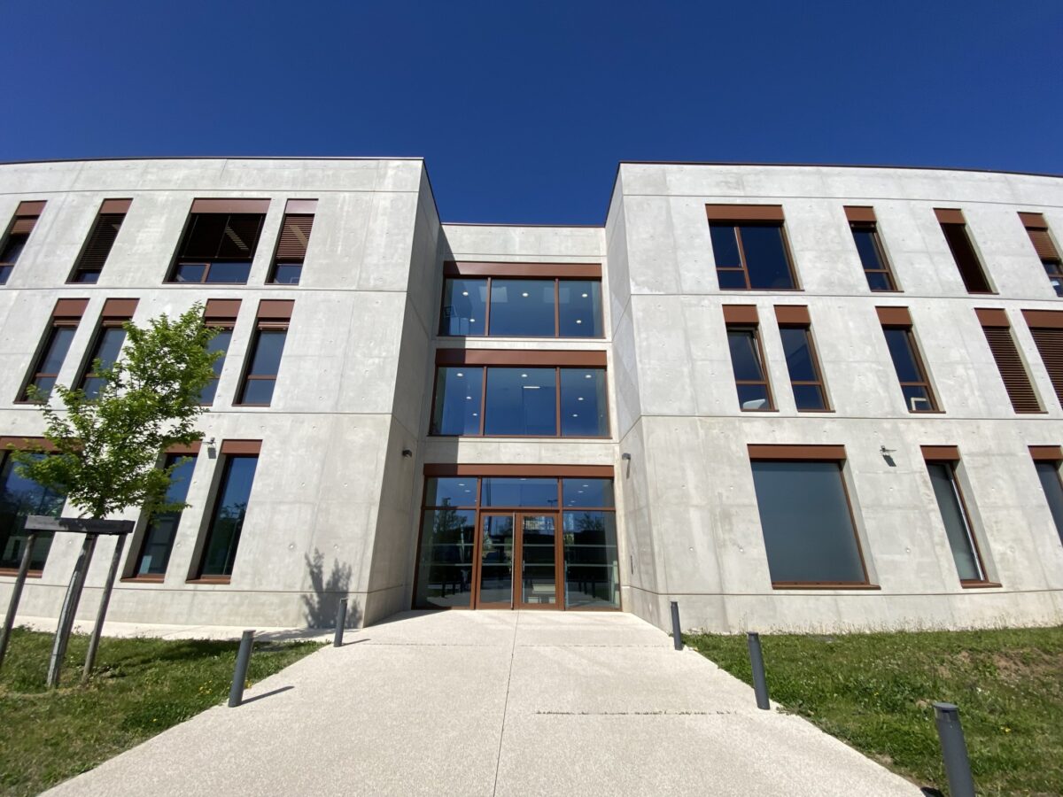 Bureaux A VENDRE de 846 m² non divisibles a BRON