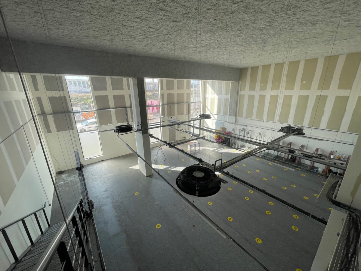 Locaux d'activité A LOUER de 408 m² non divisibles a LYON