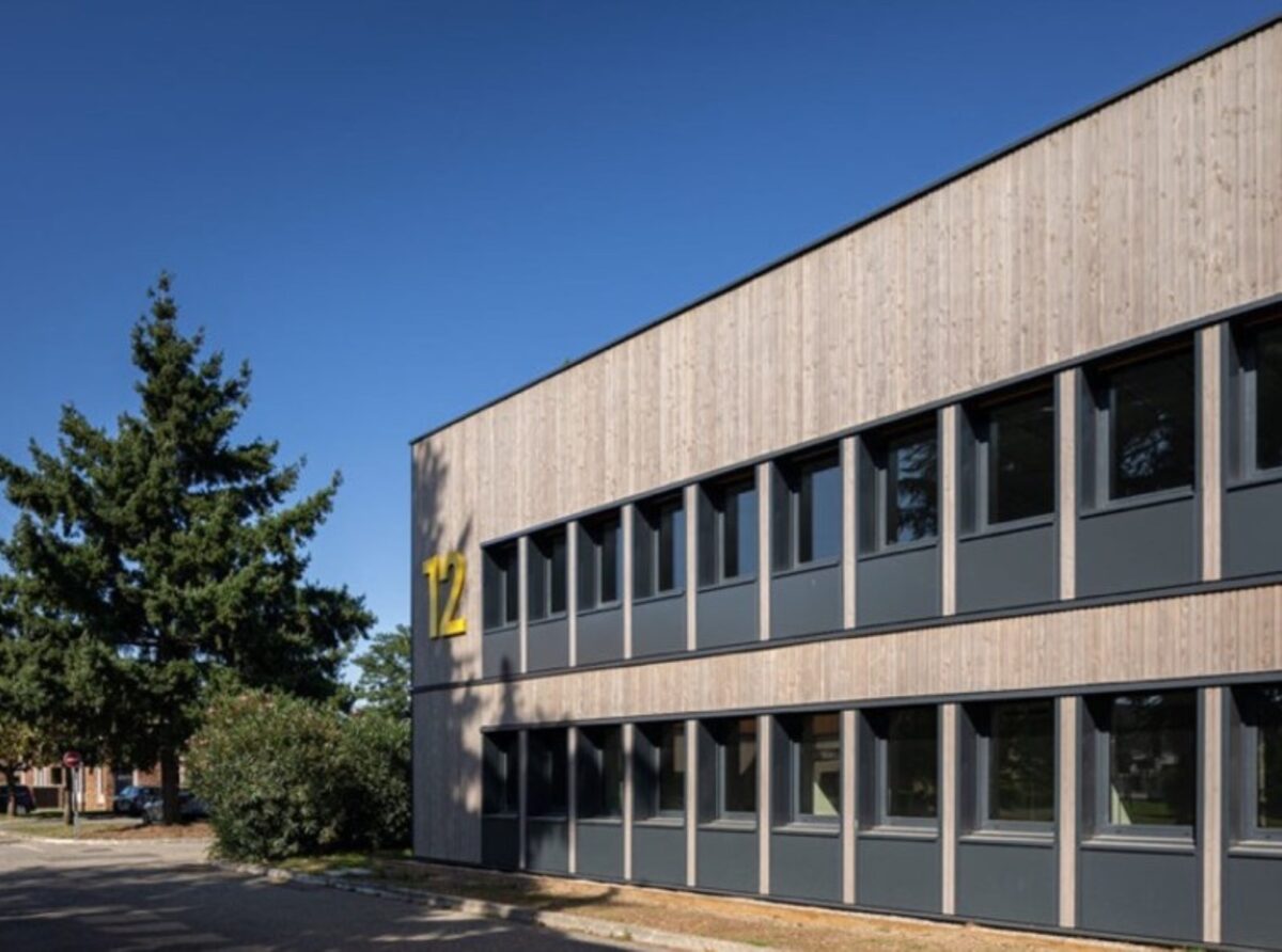 Bureaux A LOUER de 5 955 m² divisibles à partir de 96 m² a VENISSIEUX