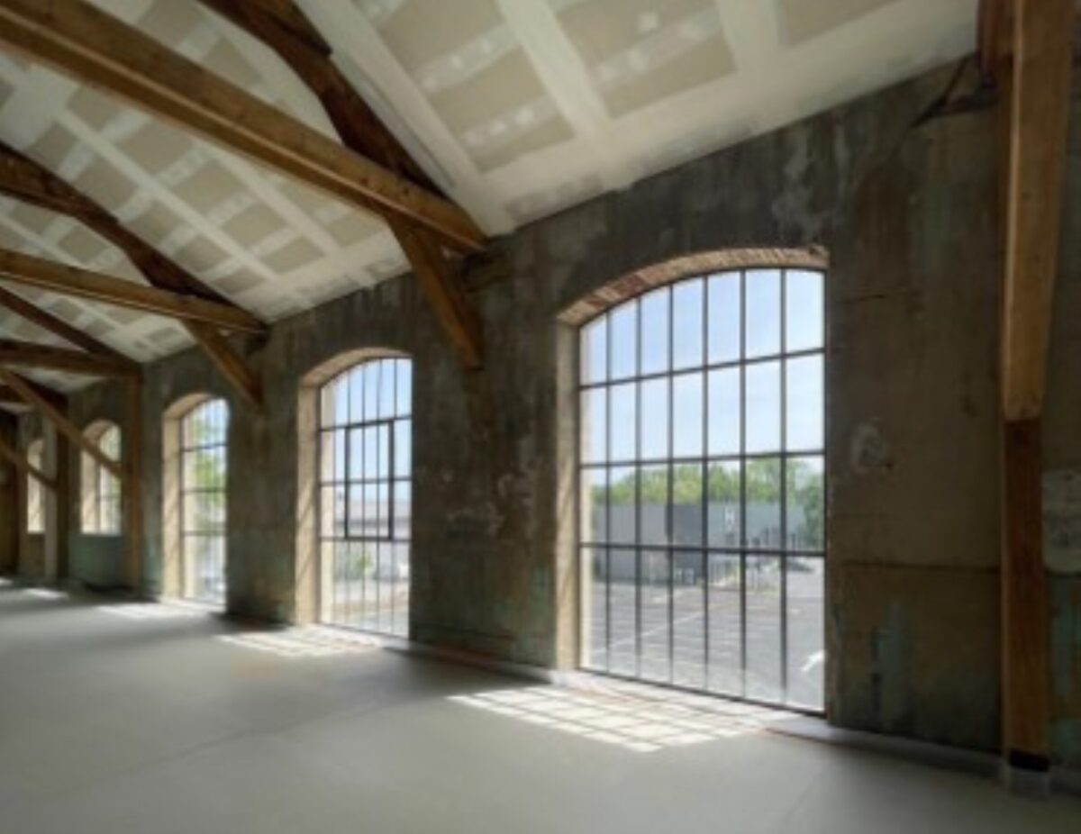 Locaux d'activité A VENDRE de 413 m² divisibles à partir de 192 m² a CHAPONOST