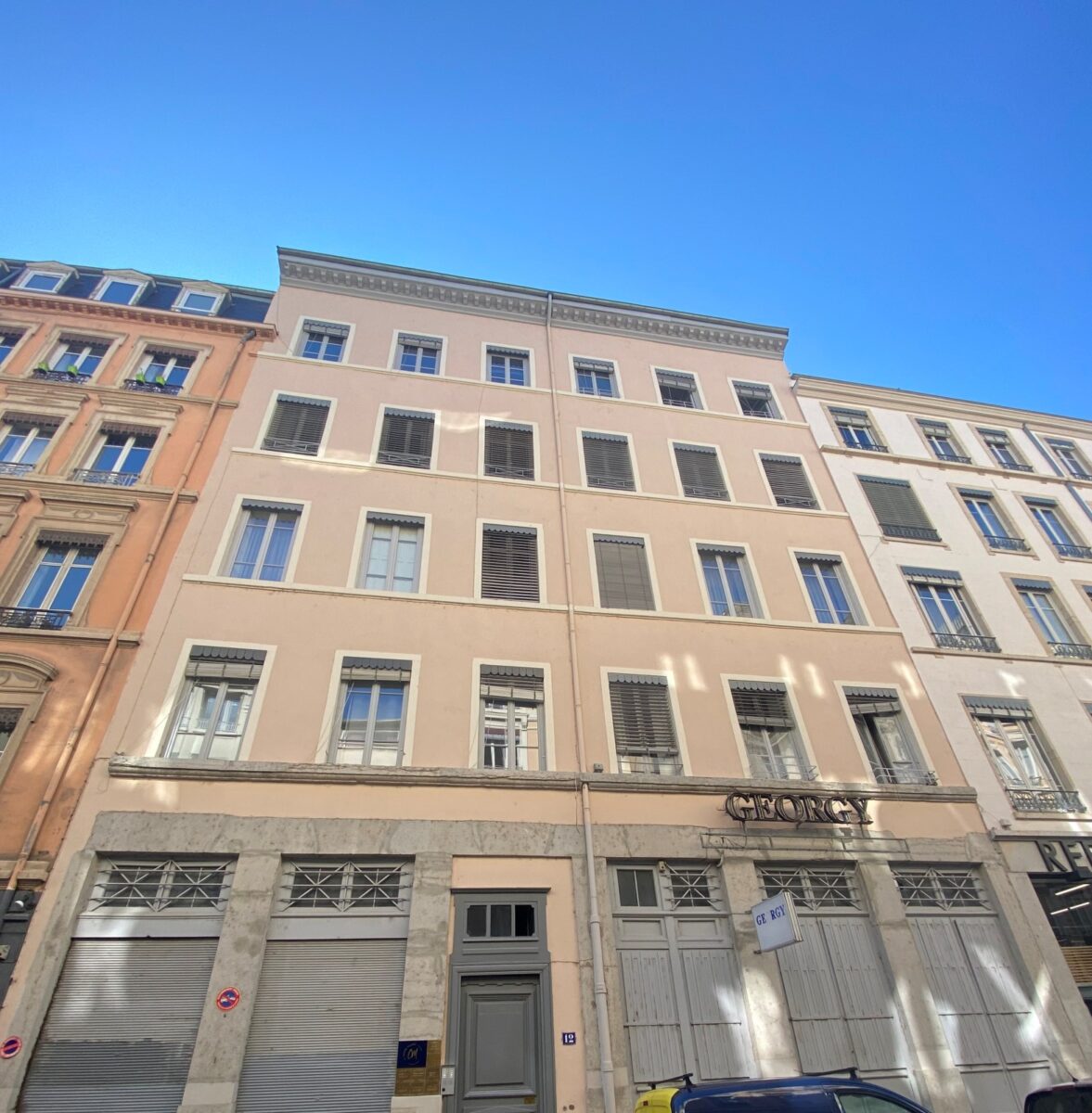 Bureaux A VENDRE de 575 m² non divisibles a LYON