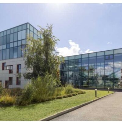 Bureaux A VENDRE OU A LOUER de 1 953 m² divisibles à partir de 402 m² a DARDILLY