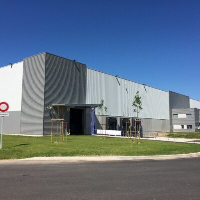 Locaux d'activité A VENDRE de 8 001 m² non divisibles a MONTBEUGNY