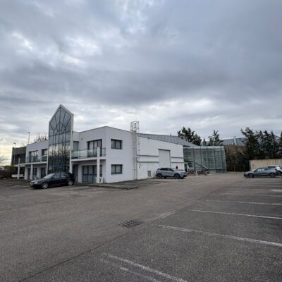 Locaux d'activité A VENDRE de 1 106 m² non divisibles a CHASSIEU