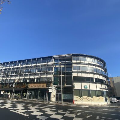 Bureaux A VENDRE OU A LOUER de 296 m² divisibles à partir de 135 m² a LYON