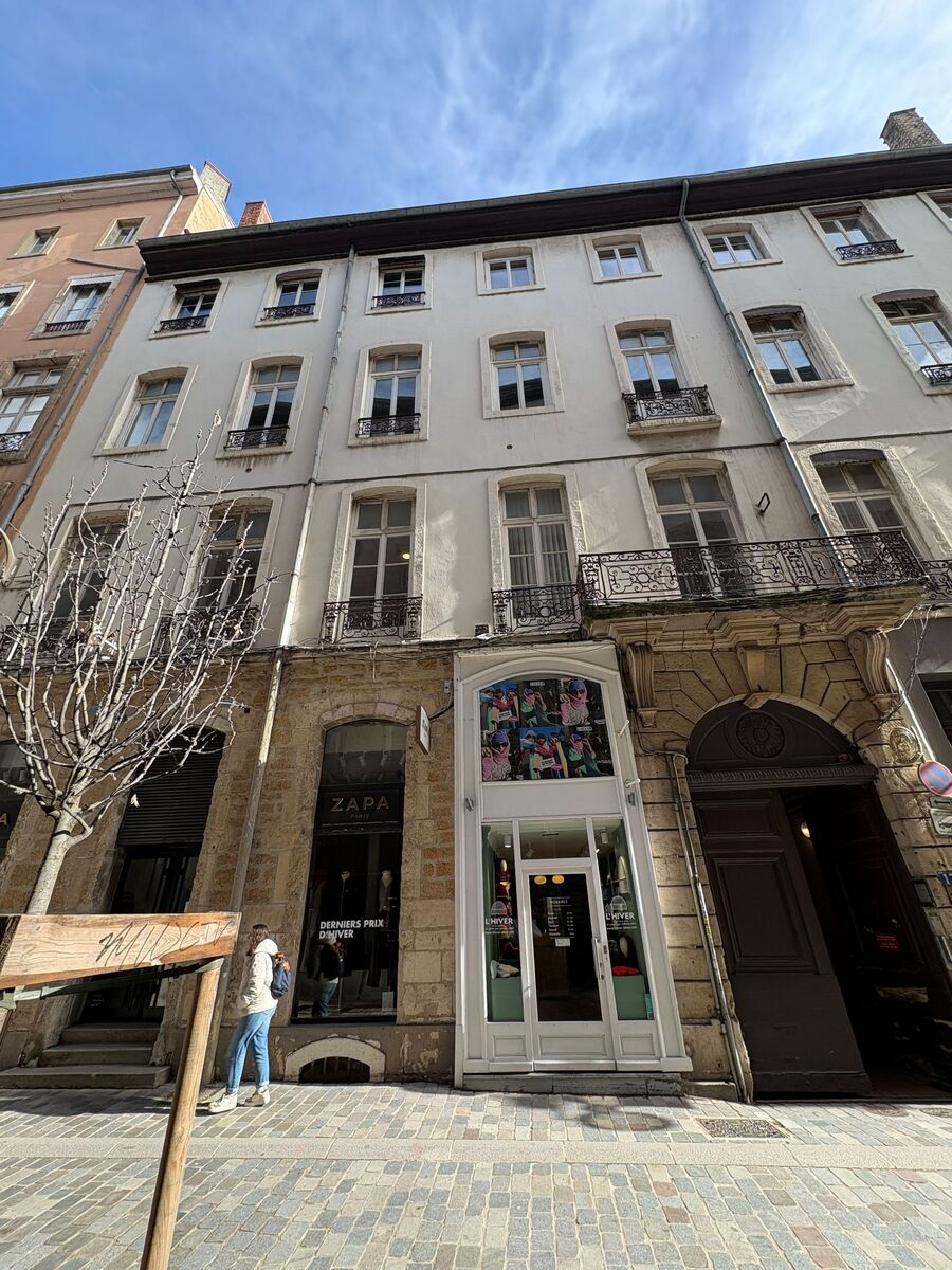 Bureaux A LOUER de 237 m² non divisibles a LYON