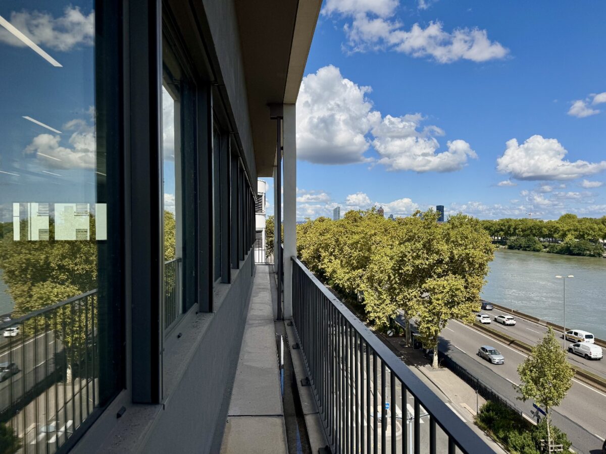 Bureaux A VENDRE de 1 477 m² divisibles à partir de 280 m² a LYON
