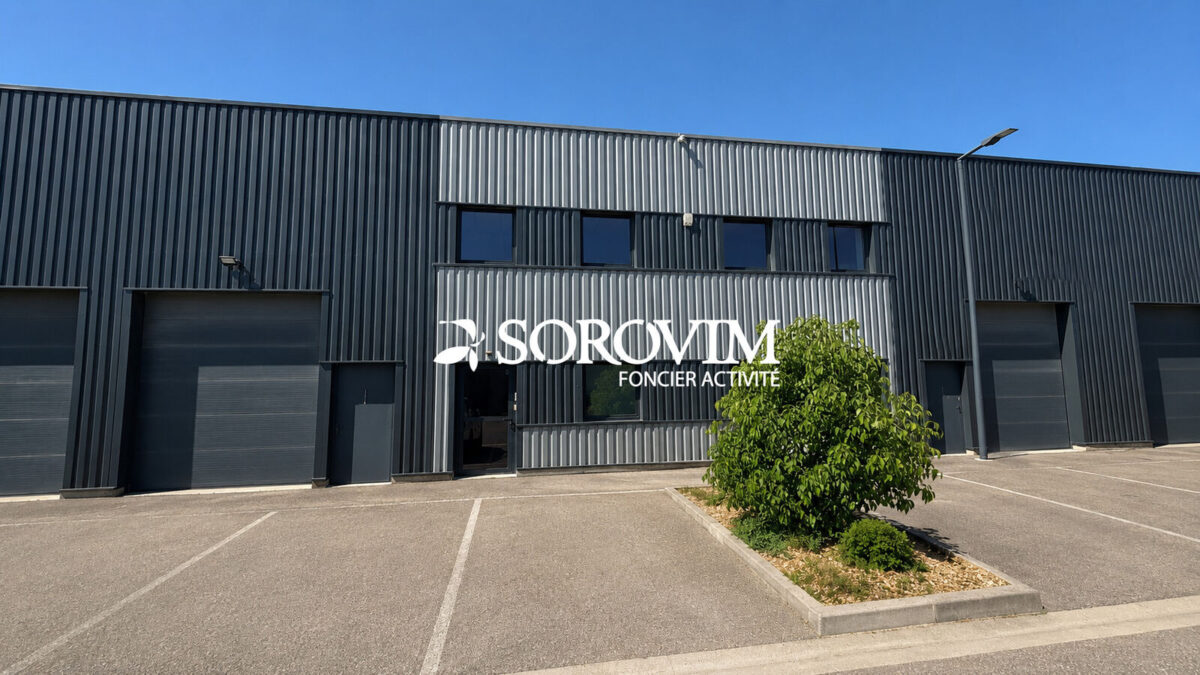 Locaux d'activité A LOUER de 538 m² divisibles à partir de 160 m² a GENAY