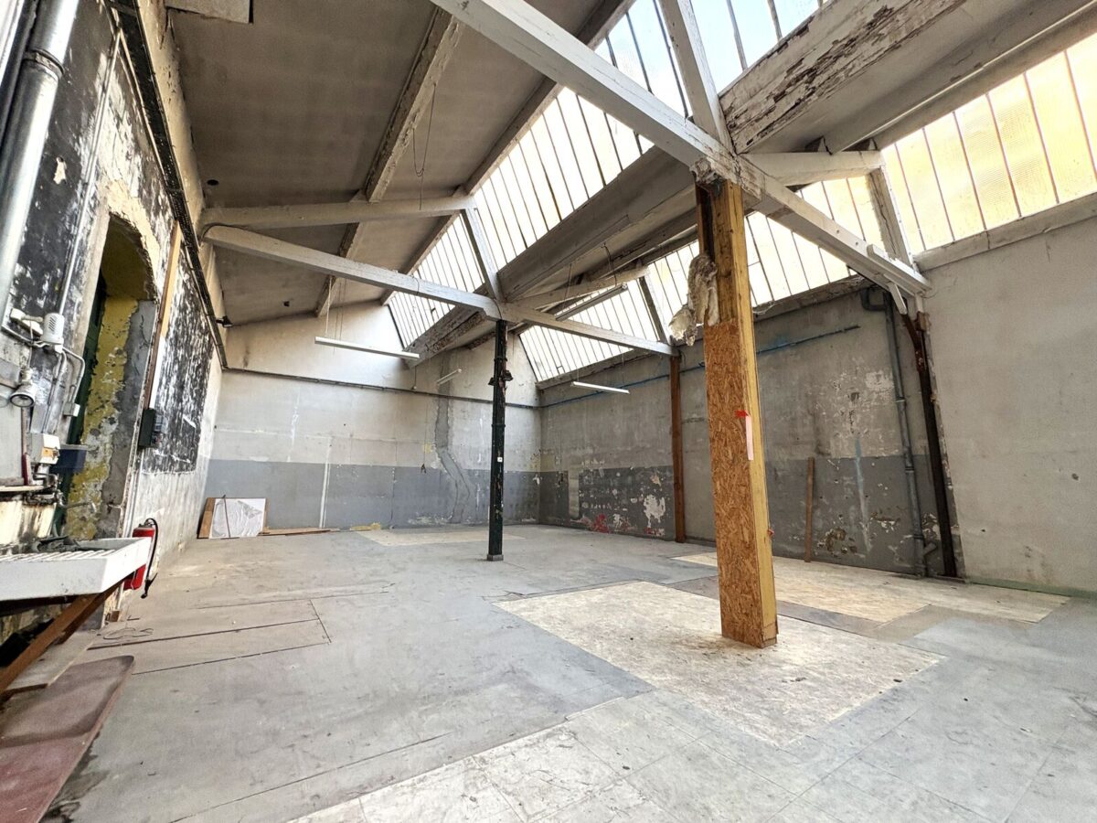 Bureaux A VENDRE OU A LOUER de 298 m² non divisibles a LYON