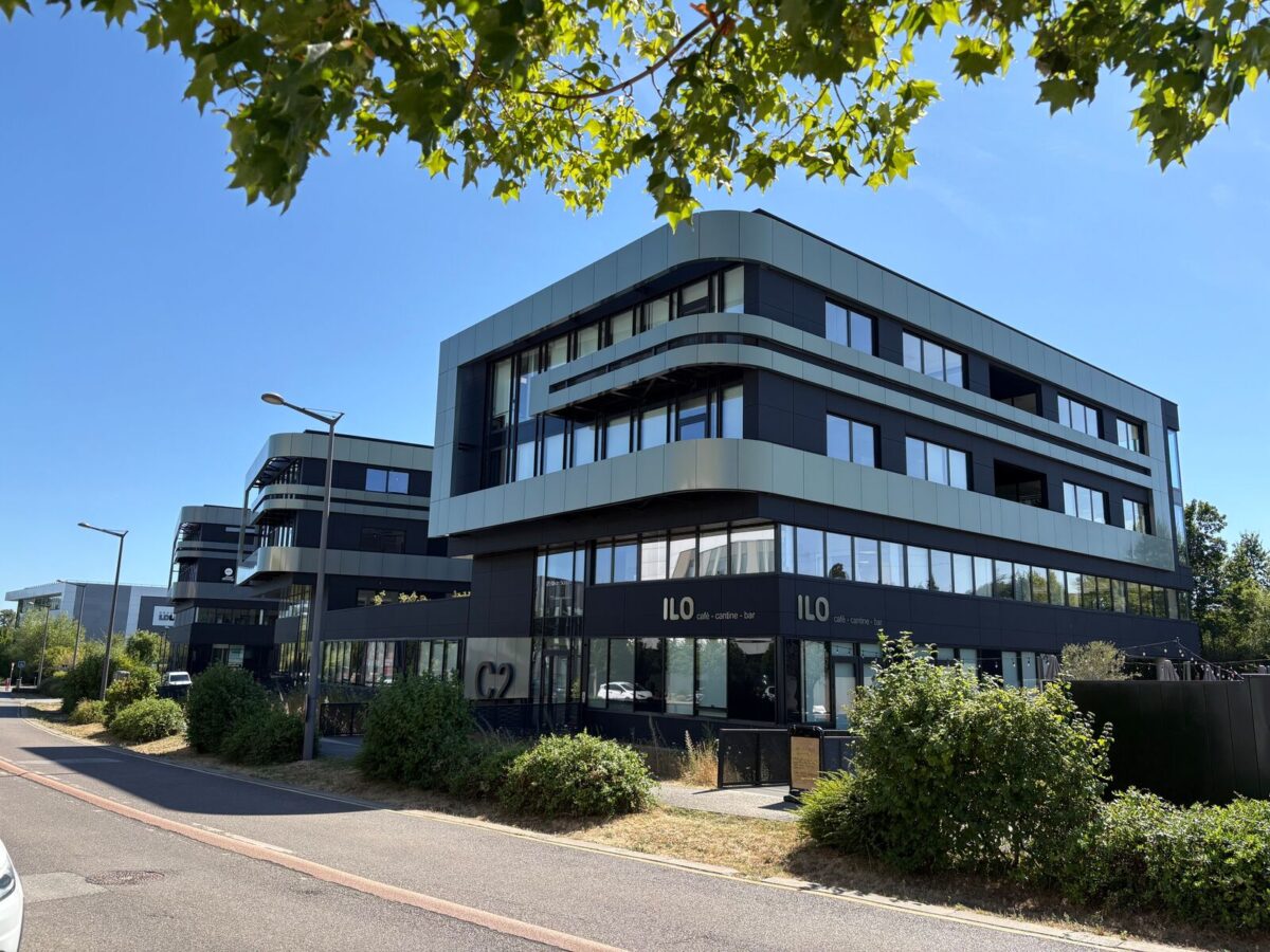 Bureaux A VENDRE OU A LOUER de 2 013 m² divisibles à partir de 137 m² a LIMONEST
